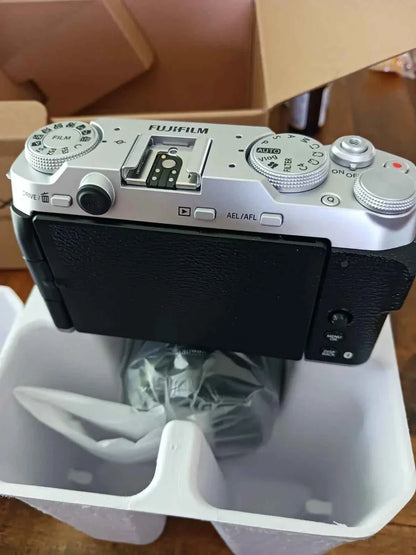 Fujifilm X-M5 Camera with XC 15-45mm f/3.5-5.6 Lens - Silver