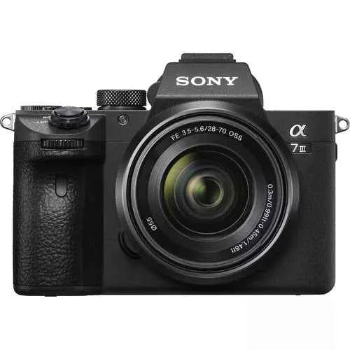 Sony α7 III Mirrorless Camera with FE 28-70mm f/3.5-5.6 OSS Lens