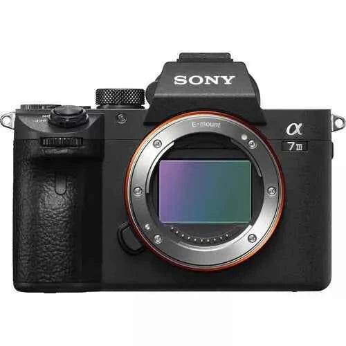 Sony α7 III Mirrorless Camera with FE 28-70mm f/3.5-5.6 OSS Lens